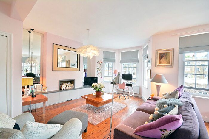 2 Bedroom Flat For Sale In Sherwood Court, Sey, London, W1H
