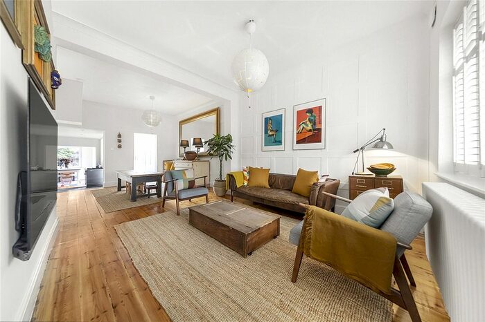 3 Bedroom Terraced House To Rent In Hamilton Road, Brentford, TW8