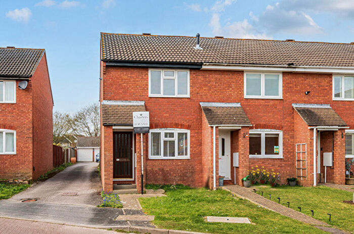 2 Bedroom Terraced House For Sale In Horseshoe Close, Fareham, Hampshire, PO14