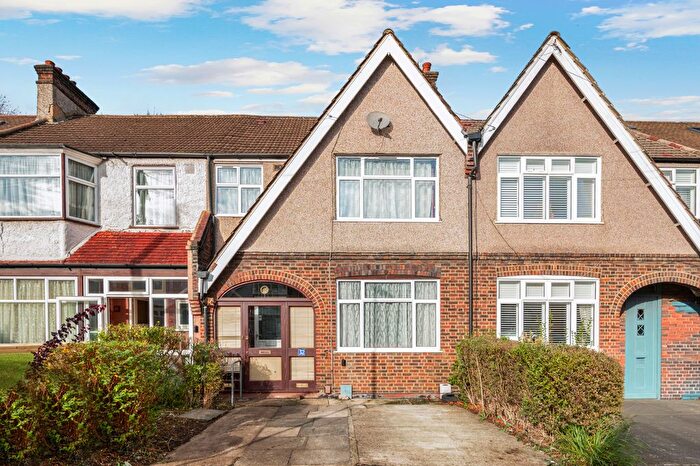3 Bedroom Terraced House For Sale In Firstway, Raynes Park, SW20
