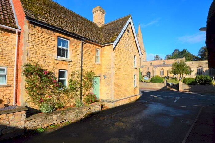 4 Bedroom Character Property To Rent In Large Character Home In A Popular Village, LE15