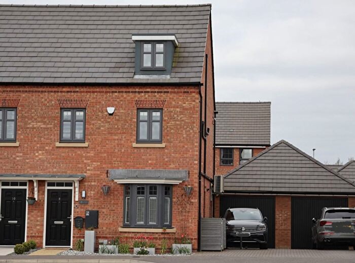 3 Bedroom Semi-Detached House For Sale In Giffin Way, Sawbridgeworth, CM21