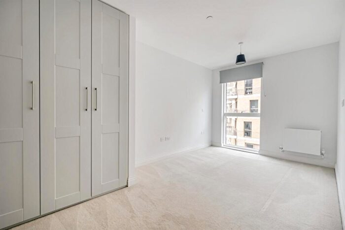2 Bedroom Apartment To Rent In Carraway Street, Reading, RG1