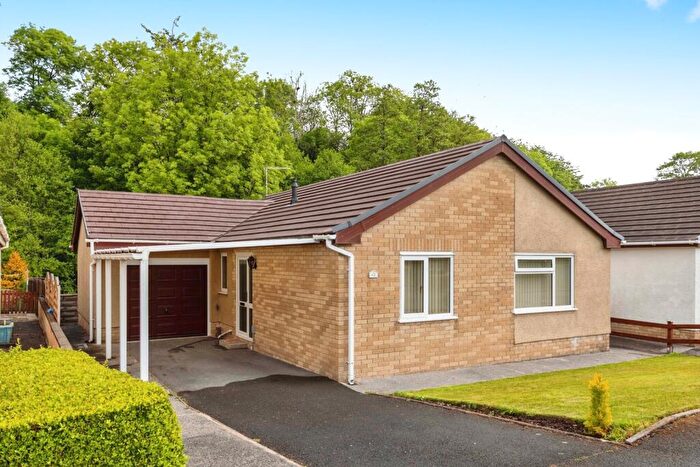 3 Bedroom Bungalow For Sale In Glantawelan, Johnstown, Carmarthen, Carmarthenshire, SA31