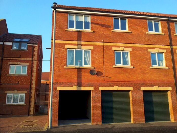 Houses for sale & to rent in DL14 9FA, Tindale Crescent, West Auckland