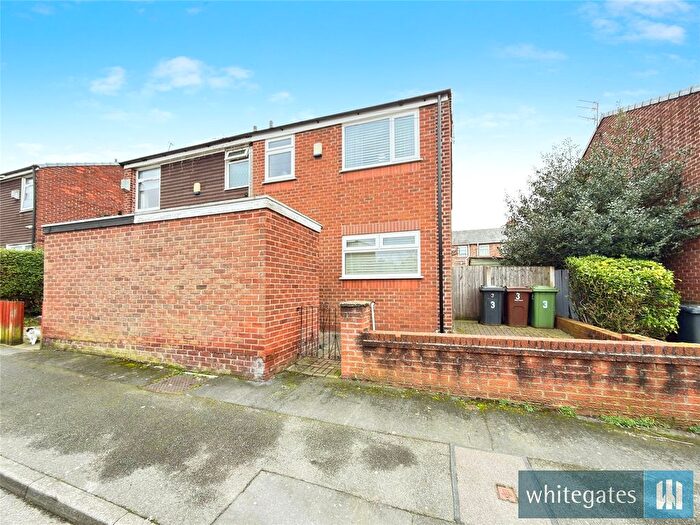 3 Bedroom Semi Detached House For Sale In Greenfield Lane, Litherland, Merseyside, L21