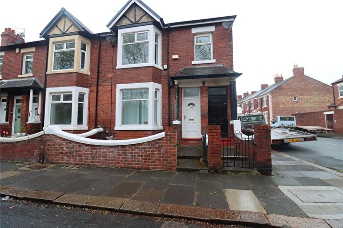 2 Bedroom Flat To Rent In Holly Avenue, Wallsend, Tyne And Wear, NE28