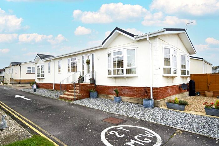 2 Bedroom Park Home For Sale In Chickerell Road, Chickerell, Weymouth, DT3