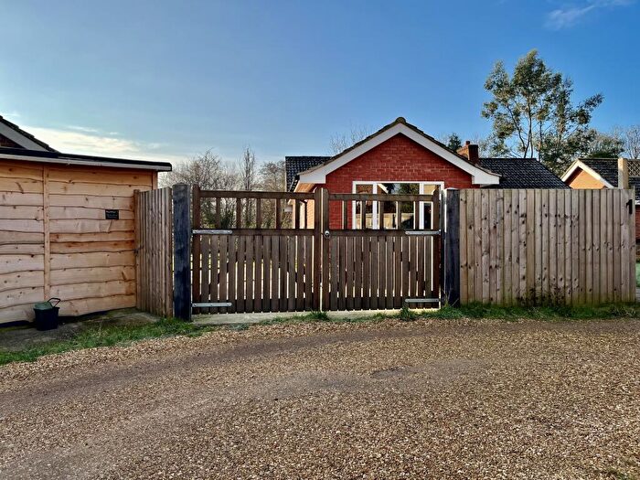 5 Bedroom Detached Bungalow For Sale In Sandy Close, Newport, PO30