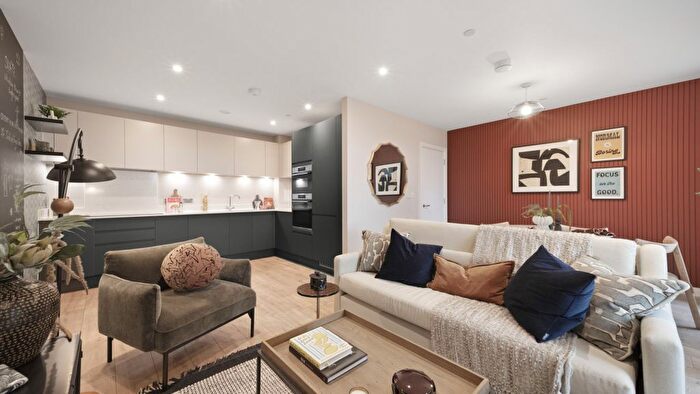 1 Bedroom Flat For Sale In Glengall Road, London, SE15