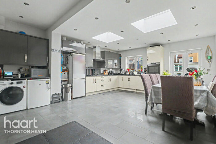 3 Bedroom Semi Detached House For Sale In Zermatt Road, Thornton Heath, CR7