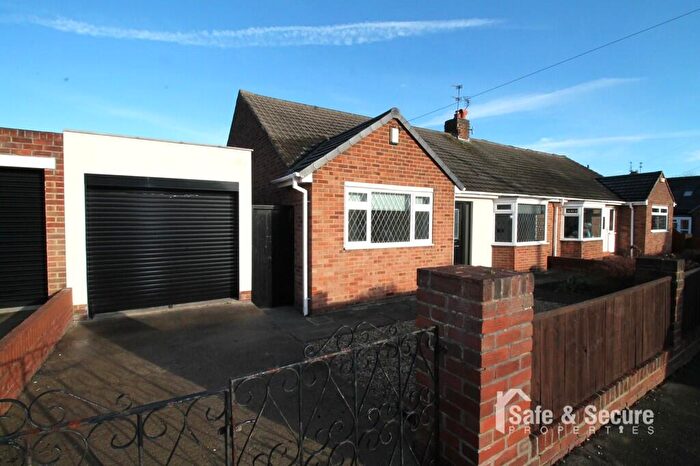 2 Bedroom Semi-Detached Bungalow To Rent In Crosslea Avenue, Tunstall, SR3