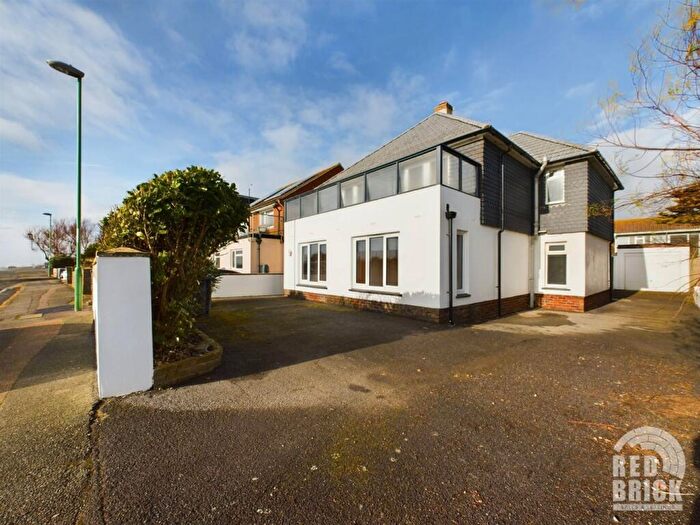 4 Bedroom Detached House To Rent In Kings Walk, Shoreham-By-Sea, BN43