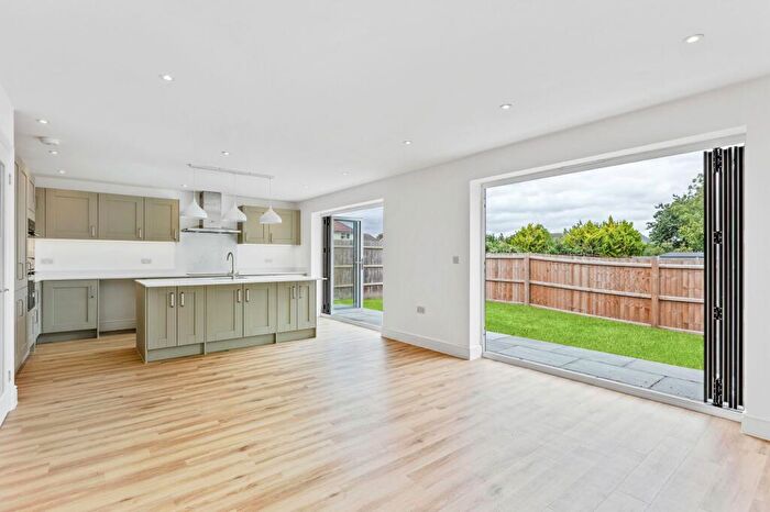 3 Bedroom Detached Bungalow For Sale In Broad Street, SG17