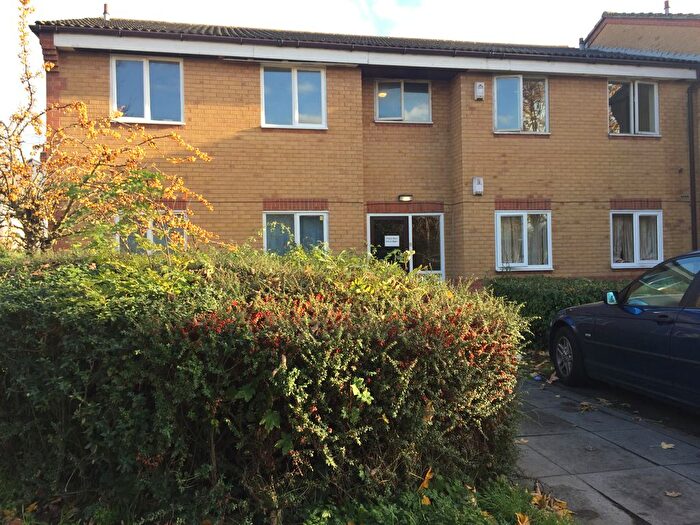 2 Bedroom Flat To Rent In Huntingdon Court, Leicester, LE4