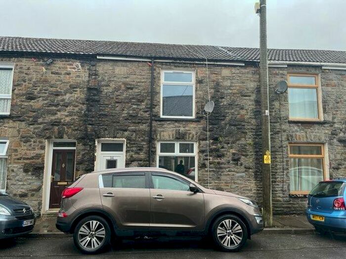 3 Bedroom Terraced House To Rent In Union Street, Ferndale, CF43