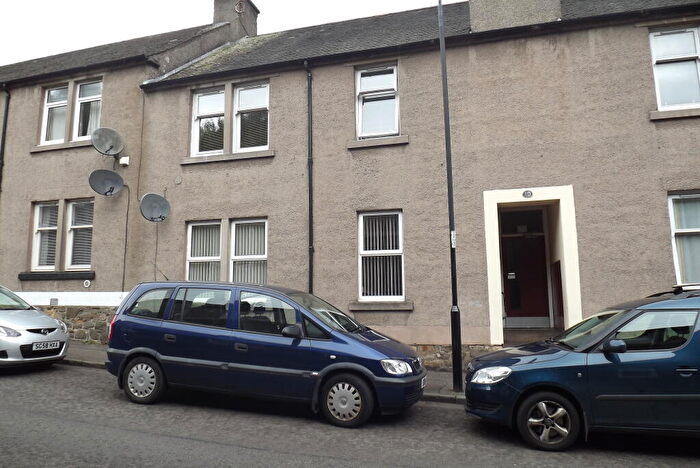 2 Bedroom Flat To Rent In Lower Castlehill, Stirling, FK8