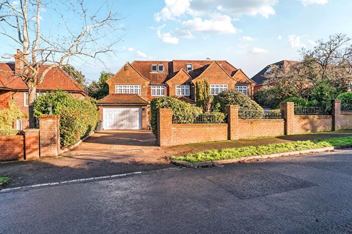 8 Bedroom Detached House For Sale In Grange Avenue, Totteridge, N20