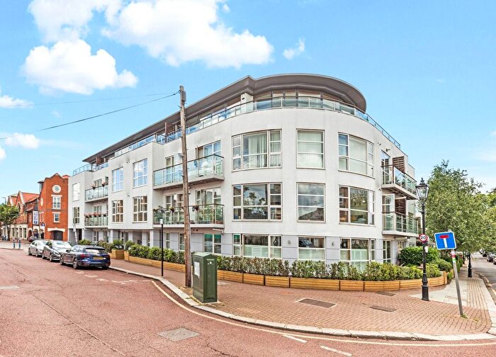 2 Bedroom Flat To Rent In Lacy Road, Putney, London, SW15