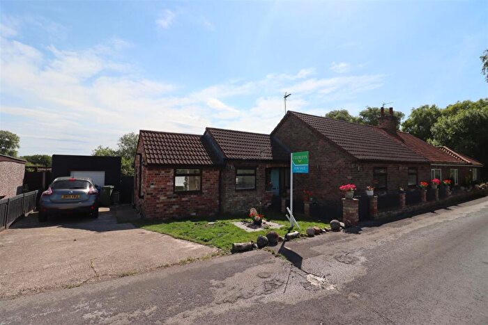 2 Bedroom Semi-Detached House For Sale In The Landing, Broomfleet, Brough, HU15