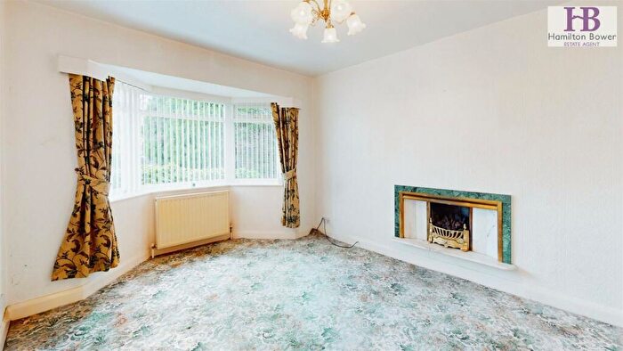 2 Bedroom Detached Bungalow For Sale In Halifax Road, Shelf, Halifax, HX3