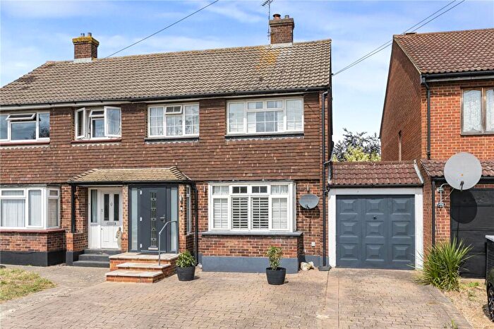3 Bedroom Semi-Detached House For Sale In Oliver Road, Swanley, Kent, BR8