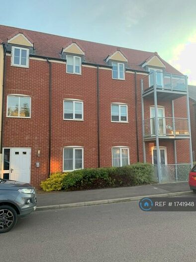 2 Bedroom Flat To Rent In Linnet Road, Bodicote, Banbury, OX15