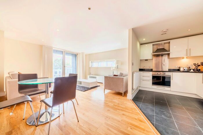 2 Bedroom Flat To Rent In Torrent Lodge, Merryweather Place, Greenwich, London, SE10