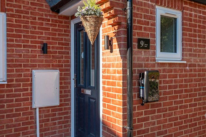 3 Bedroom Semi-Detached House For Sale In , Southampton, SO32