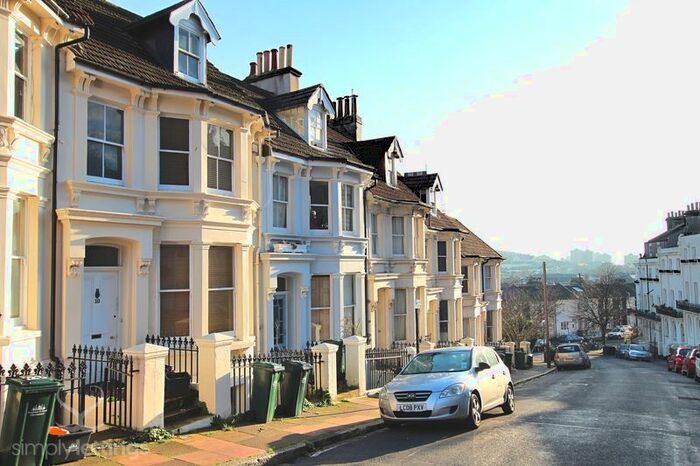 Studio To Rent In Roundhill Crescent, Brighton BN2