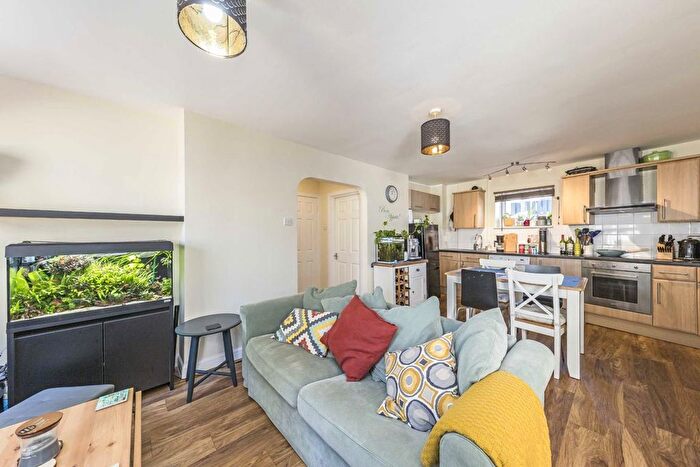 1 Bedroom Flat To Rent In Knowles Hill Crescent, Lewisham, SE13