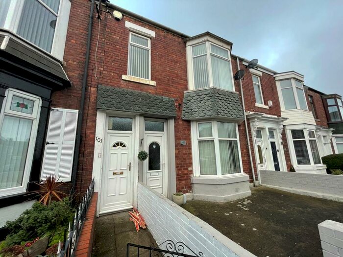 3 Bedroom Flat To Rent In Mortimer Road, Mortimer, South Shields, Tyne And Wear, NE33