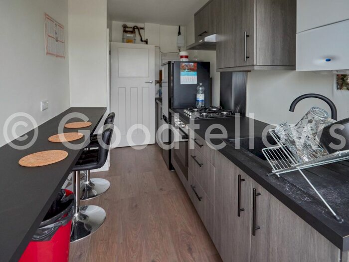 2 Bedroom Maisonette To Rent In Tudor Drive, Morden, SM4