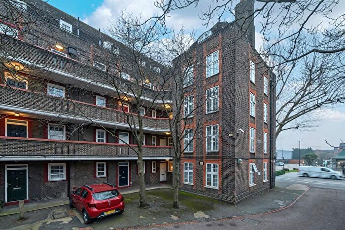 2 Bedroom Flat For Sale In Flat Hazelwood House, Evelyn Street, London, SE8