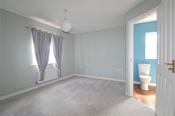 4 Bedroom Detached House For Sale In Gundy Grove, Trowbridge, BA14