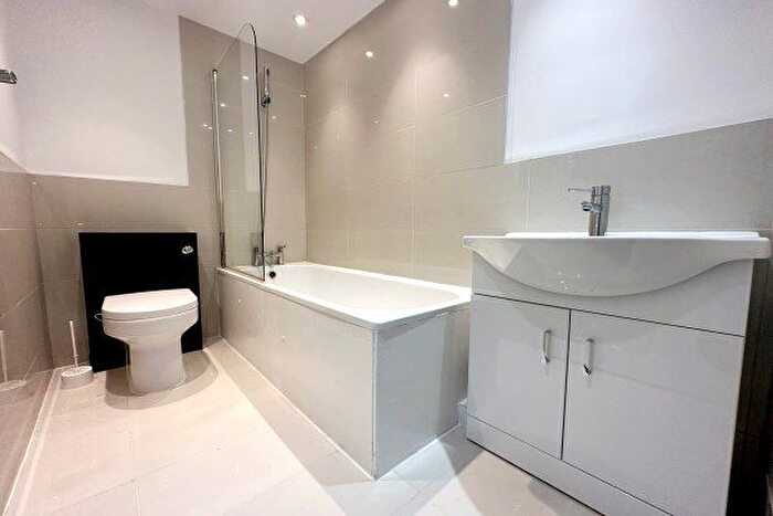 2 Bedroom Flat To Rent In Albert Road, Orpington, BR5