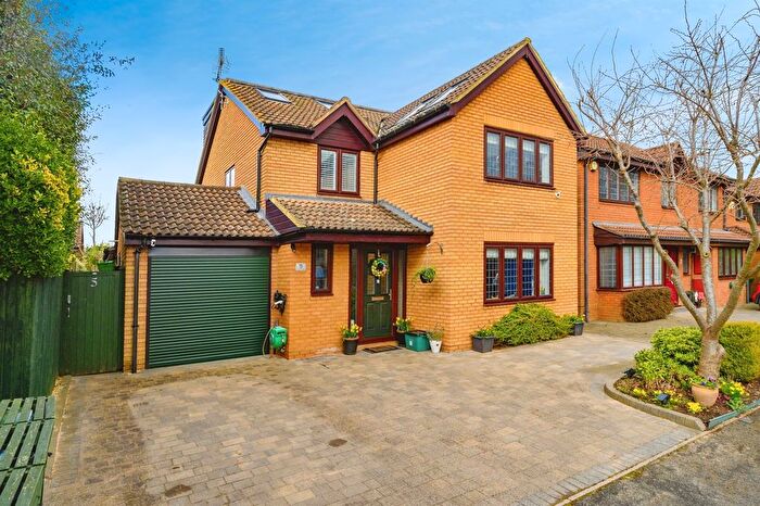 4 Bedroom Detached House For Sale In Chancery Close, St.Albans, AL4