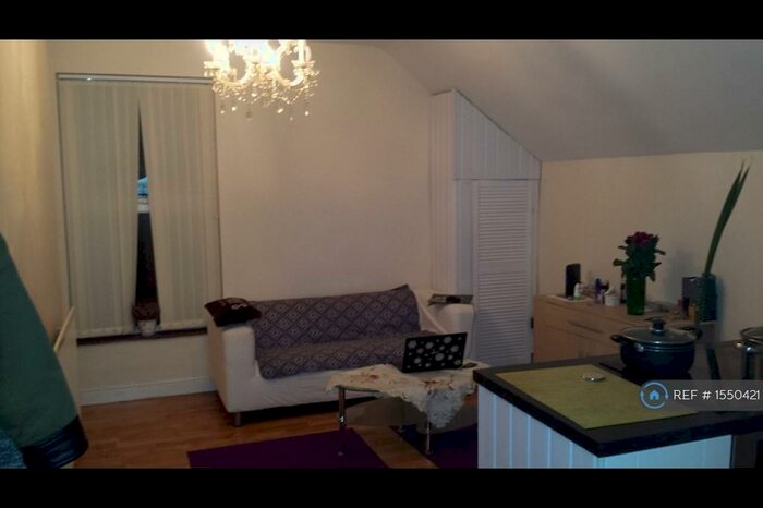 1 Bedroom Flat To Rent In Zulla Road, Nottingham, NG3