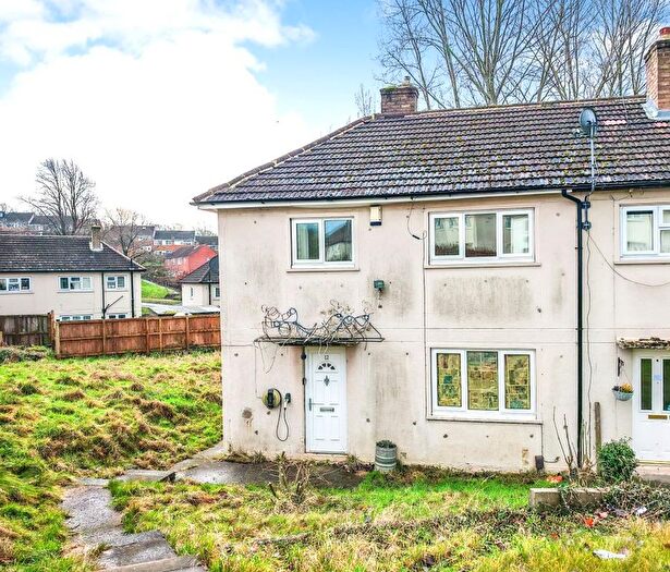 3 Bedroom Terraced House For Sale In Monkswood Bank, Leeds, LS14