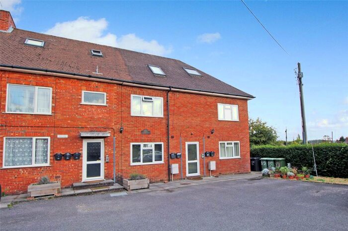 1 Bedroom Apartment To Rent In Edward Road, Alton, Hampshire, GU34