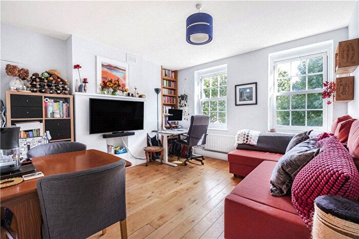 2 Bedroom Flat To Rent In Margery Street, London, WC1X