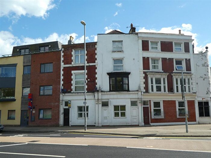 1 Bedroom Flat To Rent In Queen Street, Portsmouth, PO1