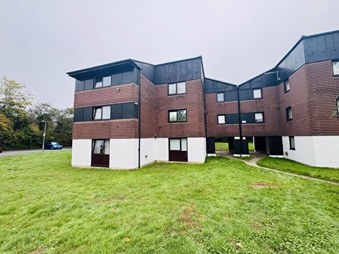 Studio To Rent In Camelot Court, Ifield, Crawley, RH11