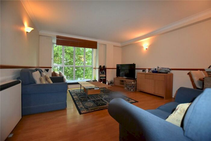 1 Bedroom Apartment To Rent In Worgan Street, London, SE16