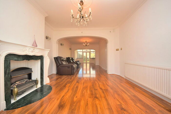 3 Bedroom Semi-Detached House To Rent In Eastern Avenue, Newbury Park, IG2