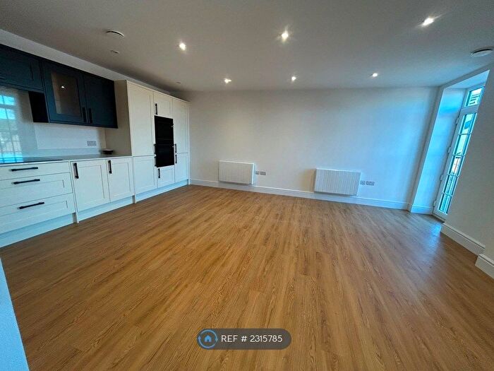 1 Bedroom Flat To Rent In The Windmills, Alton, GU34