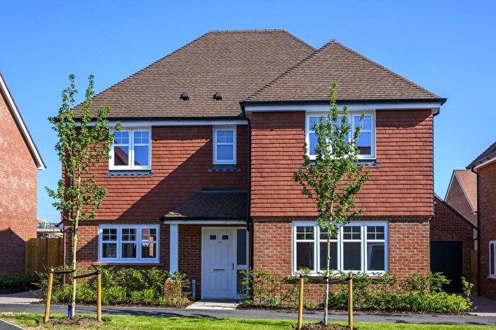 4 Bedroom Detached House For Sale In Hitches Lane, Fleet, GU51
