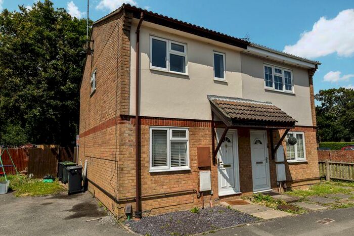 2 Bedroom Semi-Detached House To Rent In Novello Gardens, Waterlooville, PO7