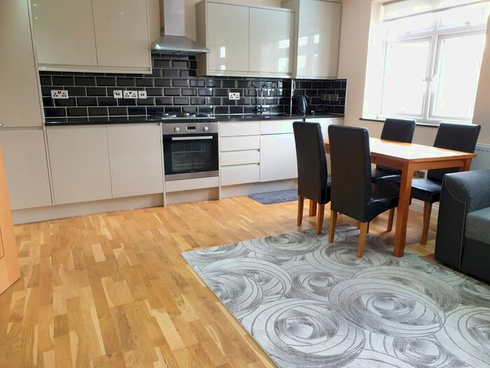 1 Bedroom Flat To Rent In Ivy Road, London, N14