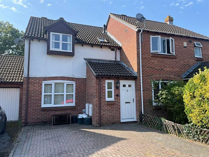 3 Bedroom Property To Rent In Winsbury Way, Bradley Stoke, Bristol, BS32